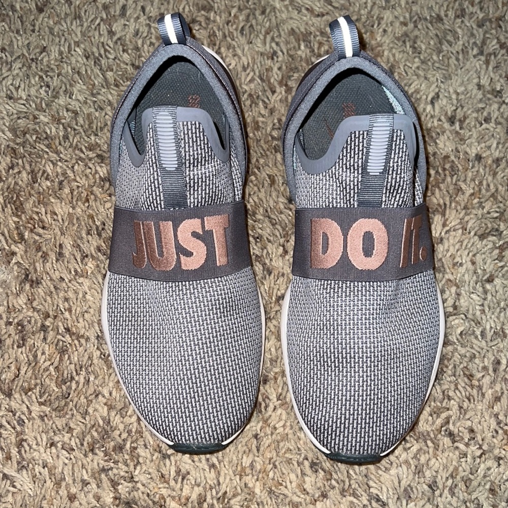 Women’s Nike Training pull on Sneakers